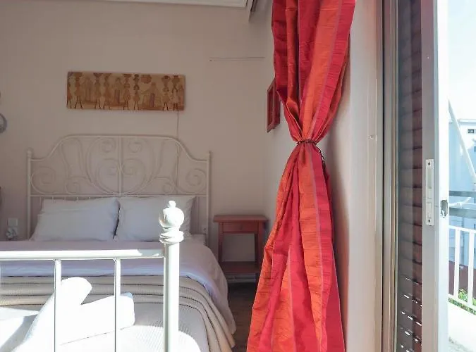 Like Homeretro * Τρίκαλα